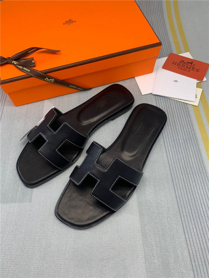 herme* sandal h23
