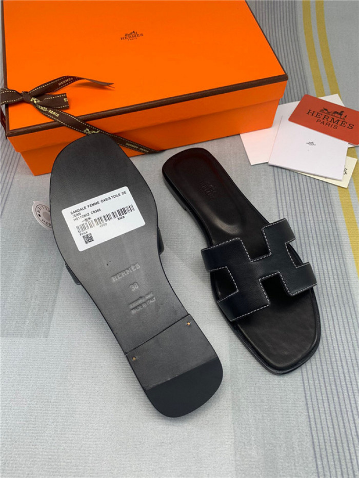 herme* sandal h23