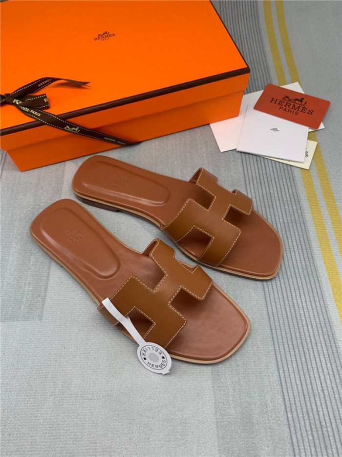 herme* sandal21