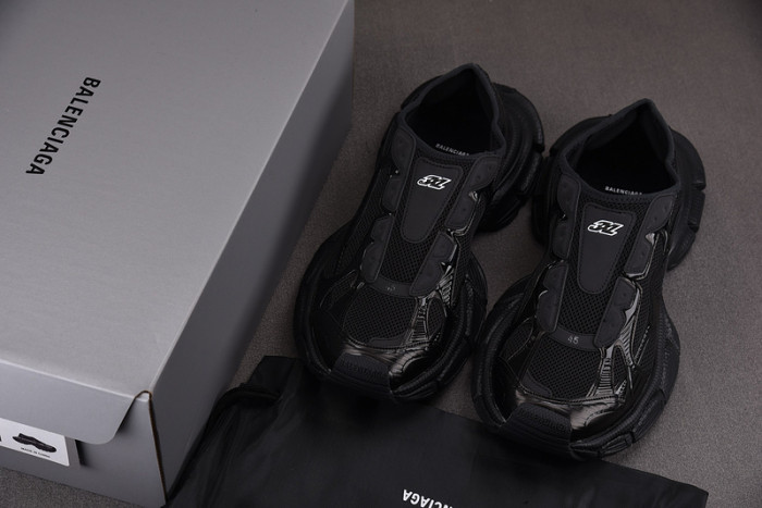 Balenciaga 3XL Sneaker W3XSO1000