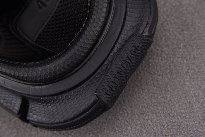 Balenciaga 3XL Sneaker W3XSO1000