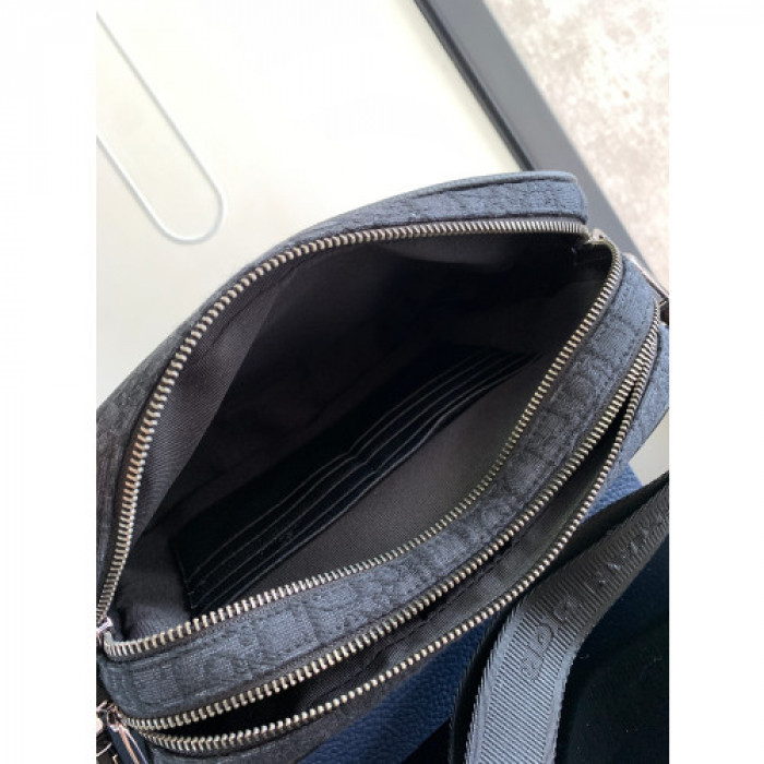 D*or SAFARI BAG d05 26 X 17 X 7CM