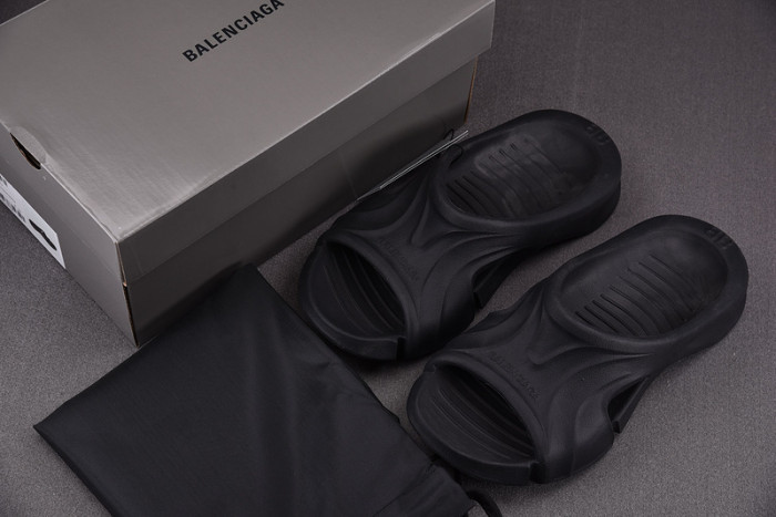 balenciag* sandal 16