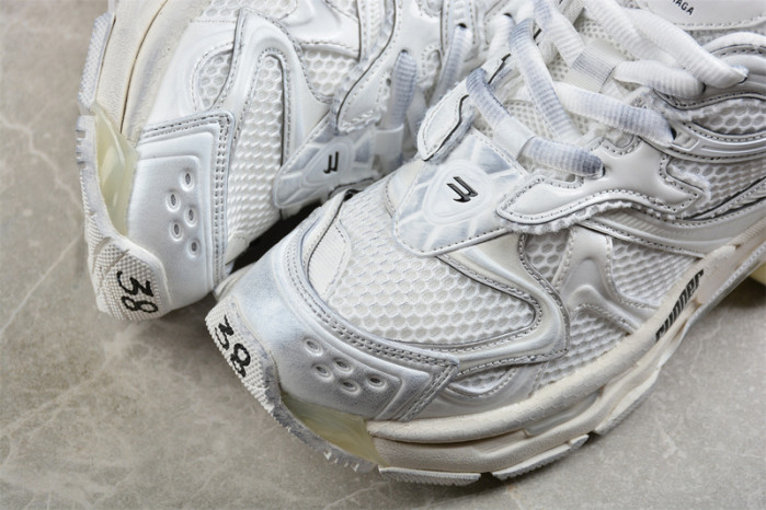 Balenciaga runner W3RXP9010