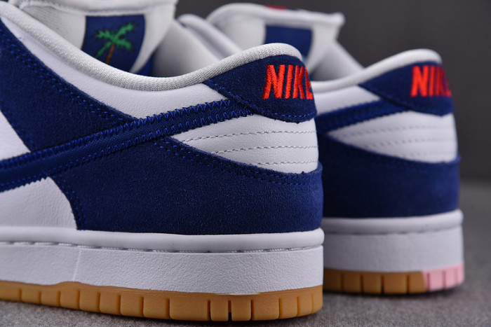 Nike SB Dunk Low Los Angeles Dodgers DO9395-400