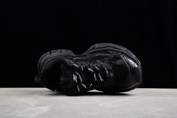 Balenciaga Phantom Sneaker W1B02 0103