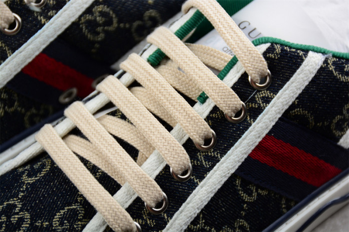 G*u*i* trainer sneaker 108