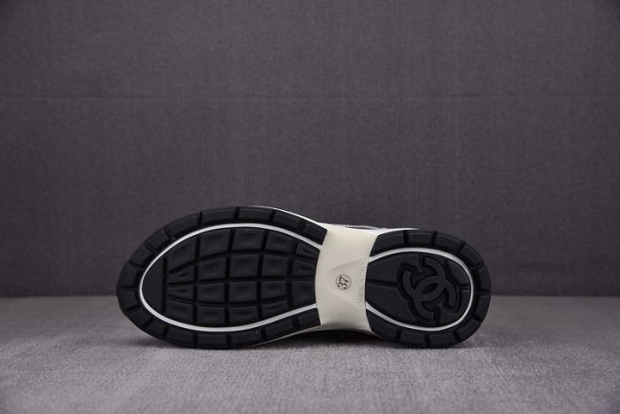 chane* snekaers c0000014