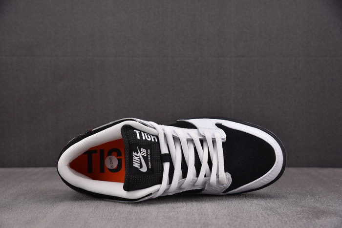Nike SB Dunk Low TIGHTBOOTH FD2629-100