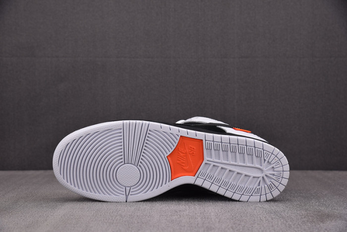 Nike SB Dunk Low TIGHTBOOTH FD2629-100