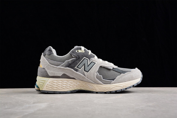 new balance 2002r protection pack rain cloud m2002rda