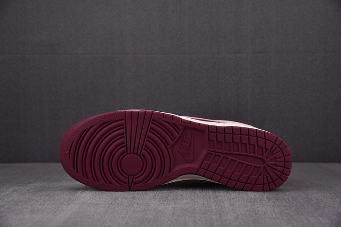 Nike Dunk Low Retro PRM Valentine