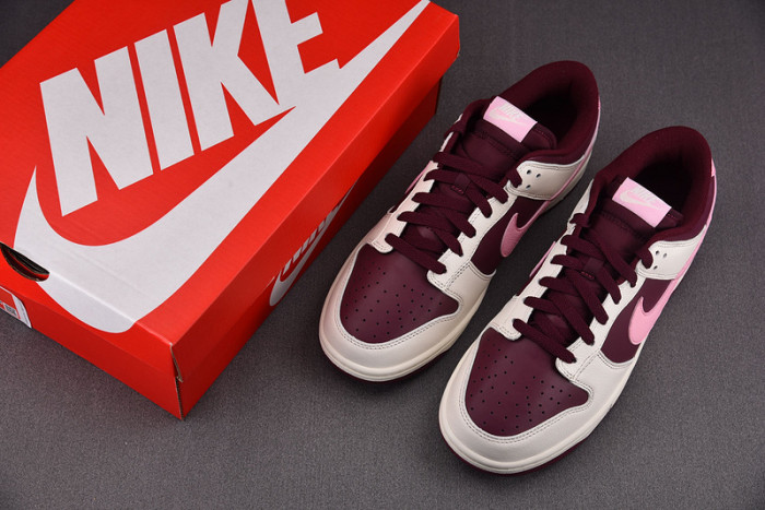 Nike Dunk Low Retro PRM Valentine