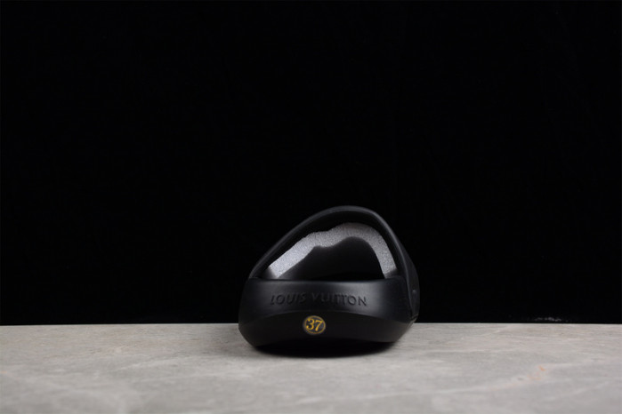 l&v slipper black 15