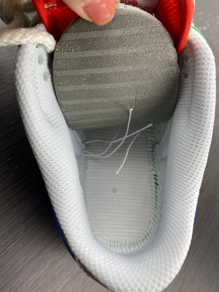 Nike Dunk Low Foam Finger DZ5184-300