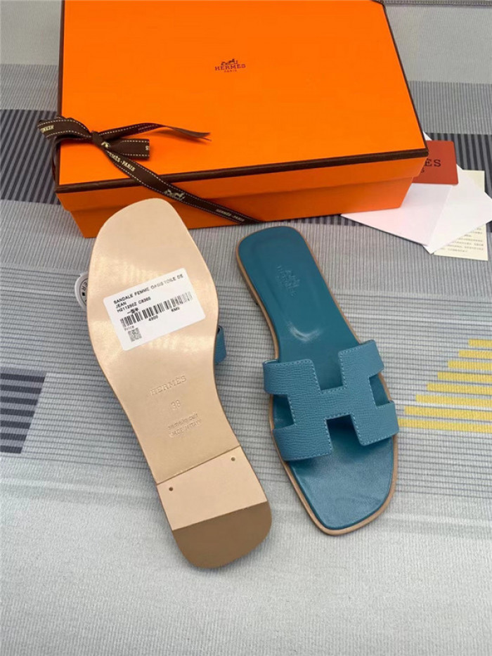 herme* sandal h52