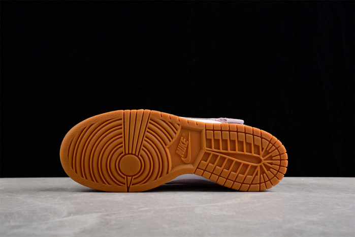 Nike Dunk Low Teddy Bear (W) DZ5318-640