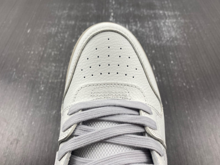 OW OUT OF OFFICE LOW TOPS OW3