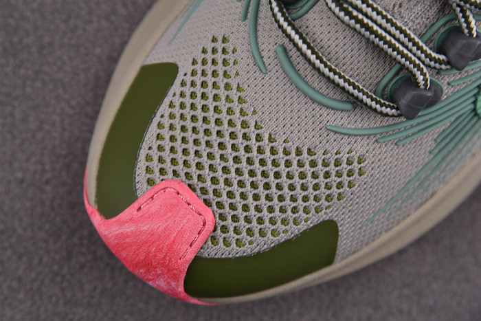 G*u*i* trainer sneaker usm108973