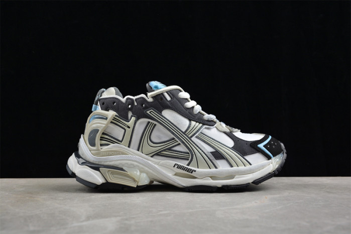 Balenciaga runner W3RNY0623