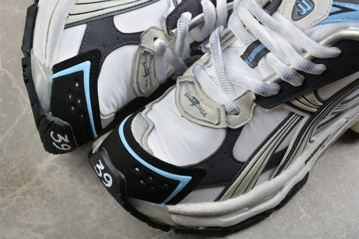 Balenciaga runner W3RNY0623