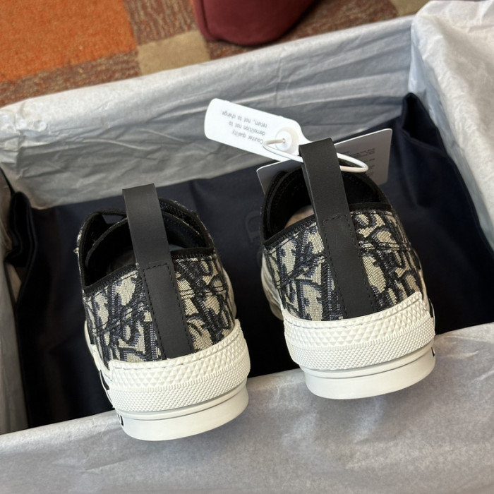 DIO* SNEAKERS B30 T0000-222