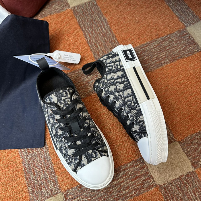 DIO* SNEAKERS B30 T0000-222