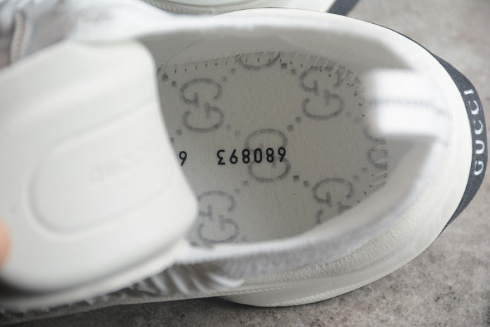 G*u*i* trainer sneaker usm108475