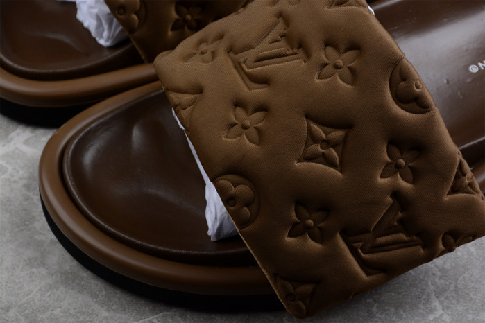 l&v slipper brown 19