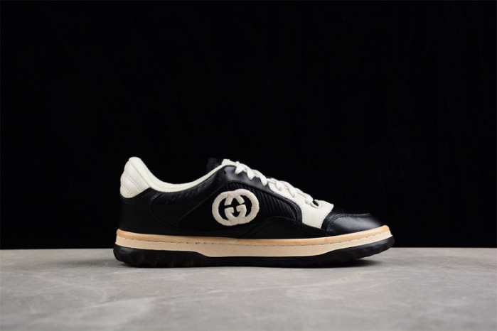 G*u*i* trainer sneaker 101