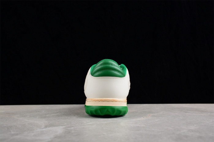 G*u*i* trainer sneaker 102