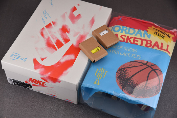 air jordan 1 retro low og trophy room away fn0432-100