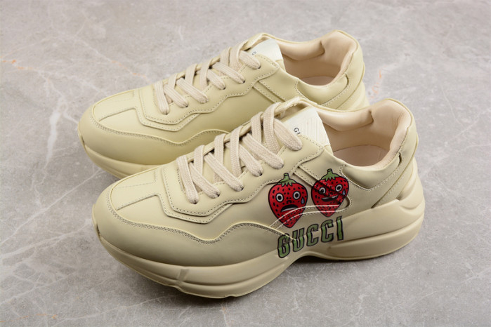 G*u*i* trainer sneaker 84